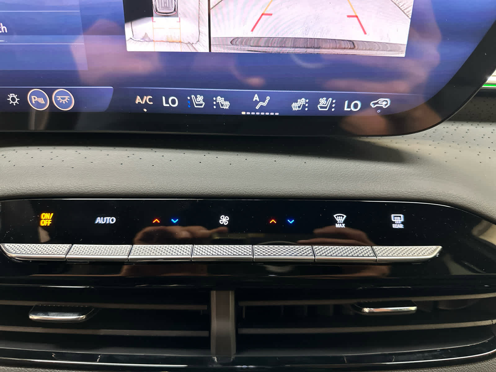 New 2026 Buick Enclave Avenir image 17