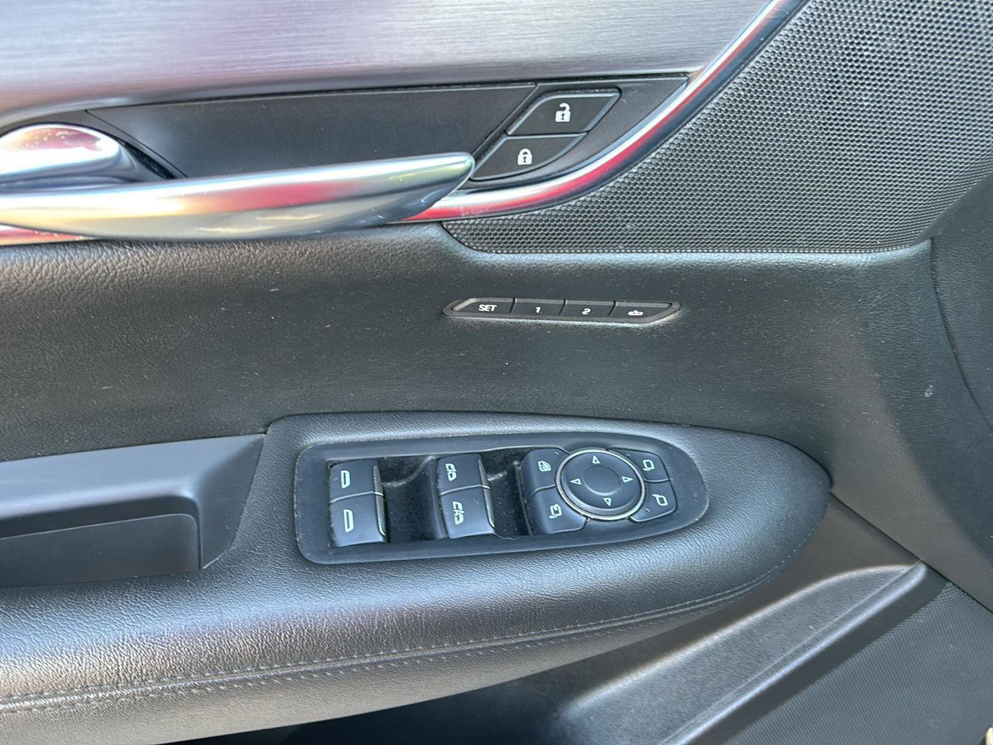 Used 2017 Cadillac XT5 Luxury w/ LPO, Wheel Lock Package image 15