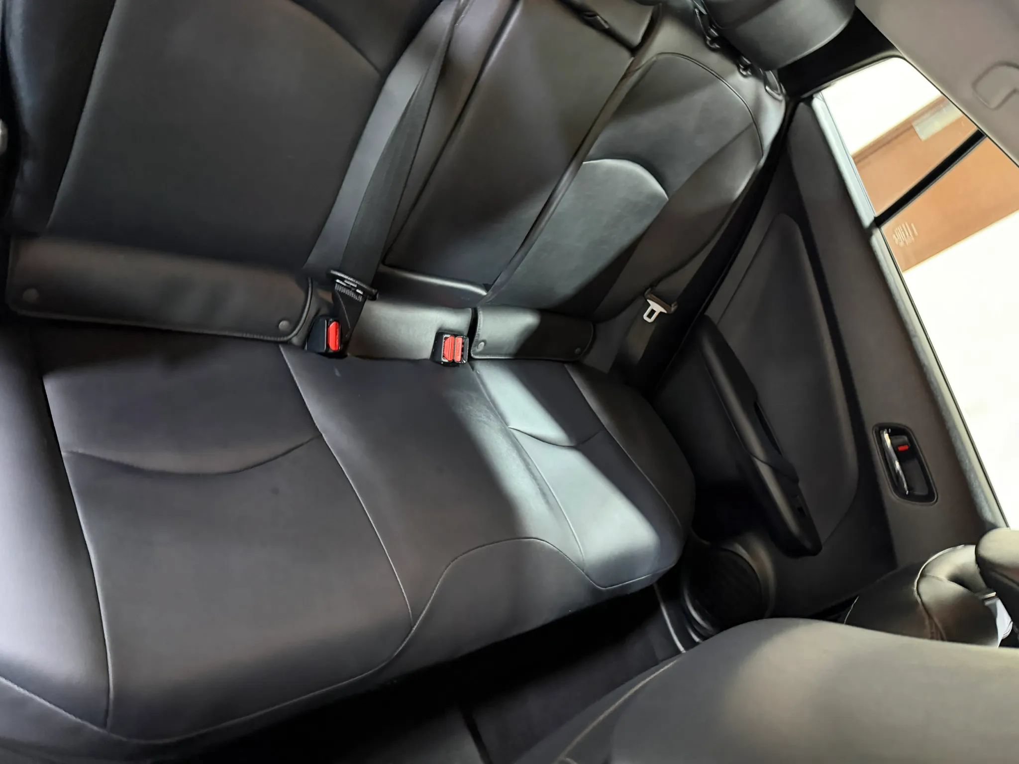 Used 2022 Toyota Prius XLE AWD/4WD image 41