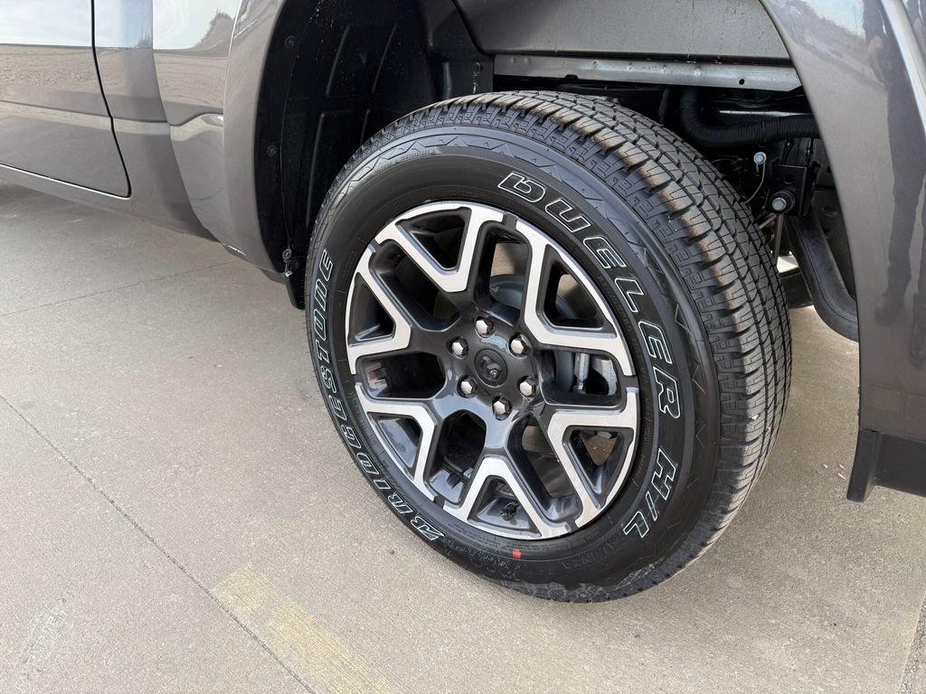 New 2026 RAM 1500 Laramie w/ Sport Appearance Package AWD/4WD image 9