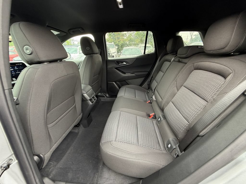 New 2027 Chevrolet Equinox LT w/ Safety and Technology Package AWD/4WD image 23