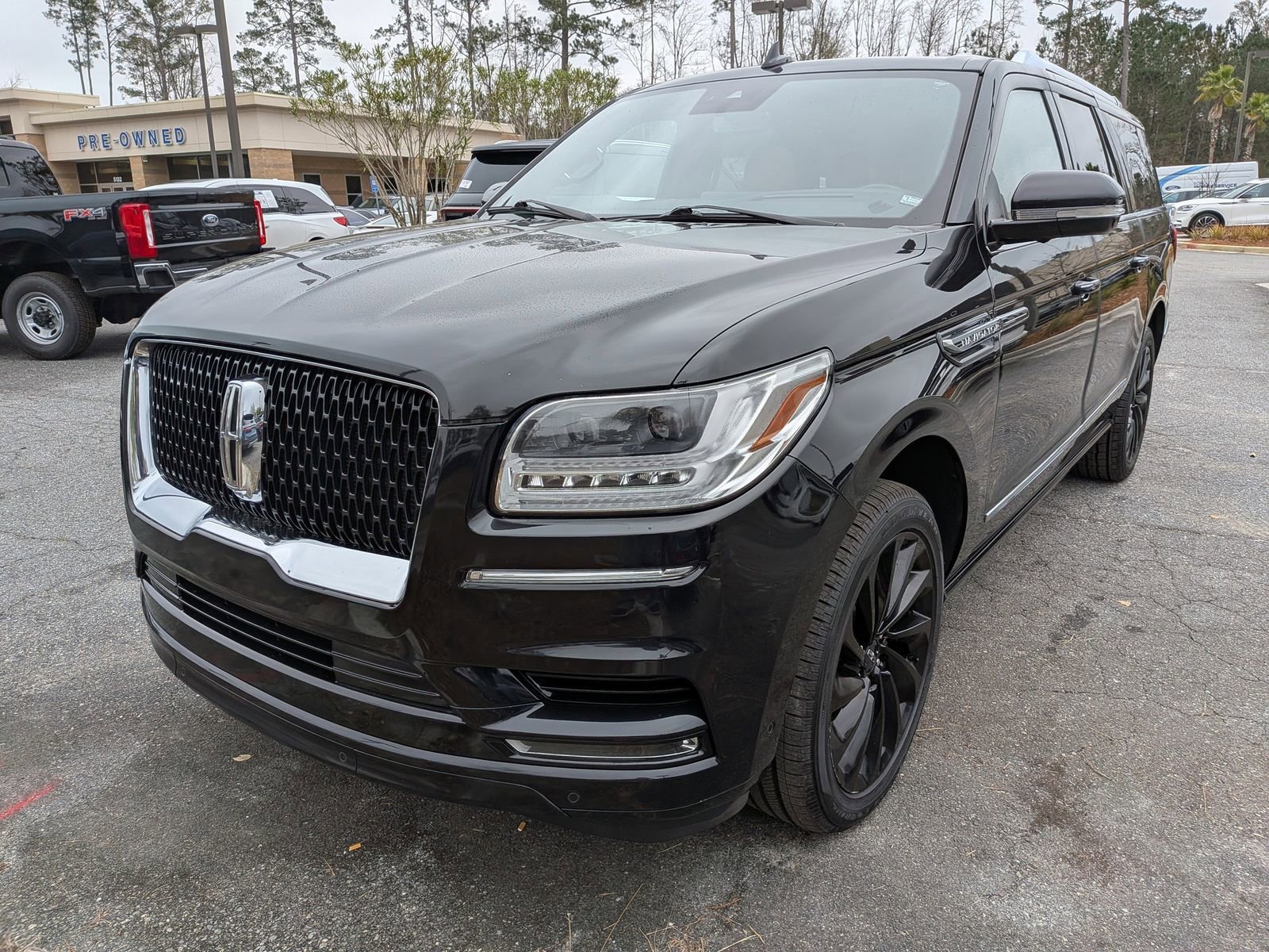 Used 2021 Lincoln Navigator L Reserve image 9