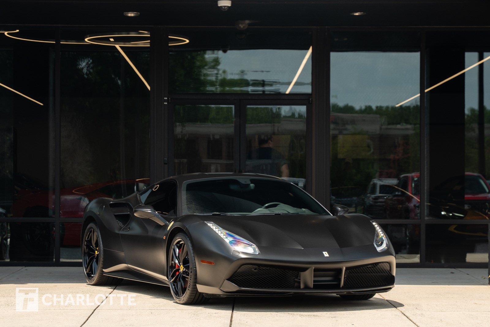 Used 2019 Ferrari 488 GTB RWD image 2