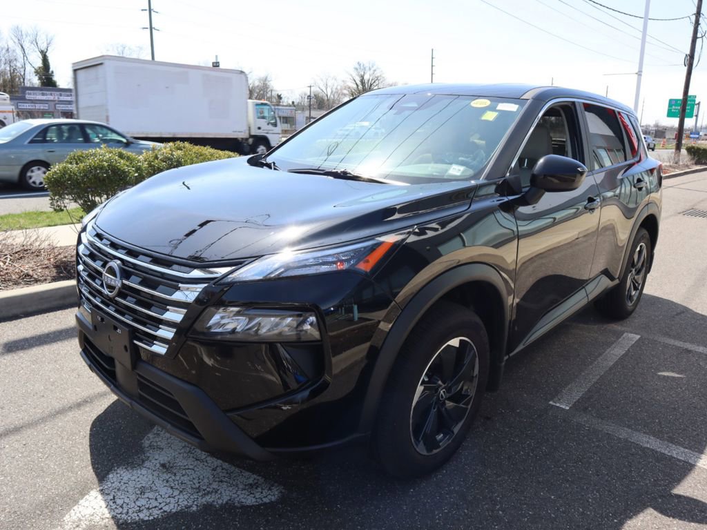Certified 2025 Nissan Rogue SV image 8