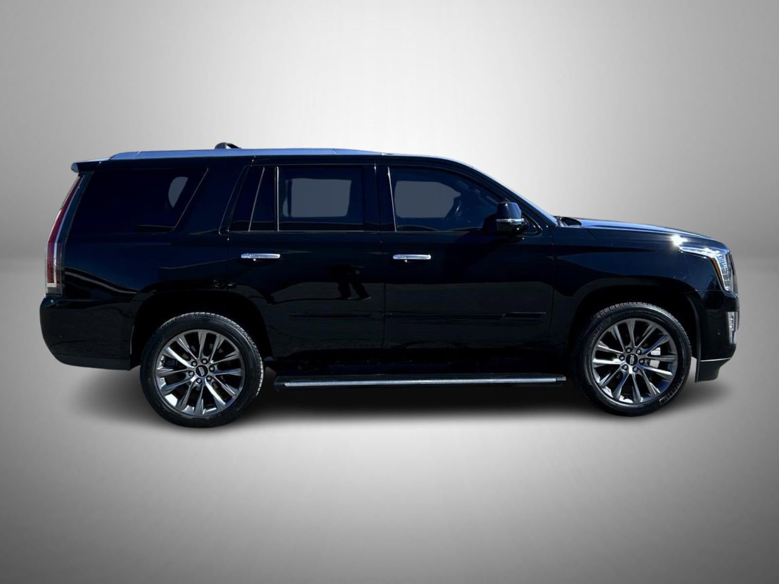 Used 2019 Cadillac Escalade Platinum w/ Escalade Sport Edition image 4