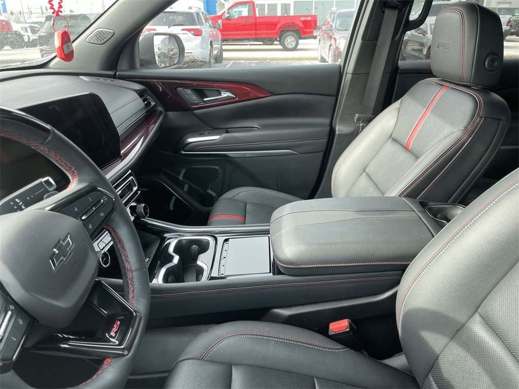 Used 2024 Chevrolet Traverse RS w/ LPO, Floor Liner Package image 4