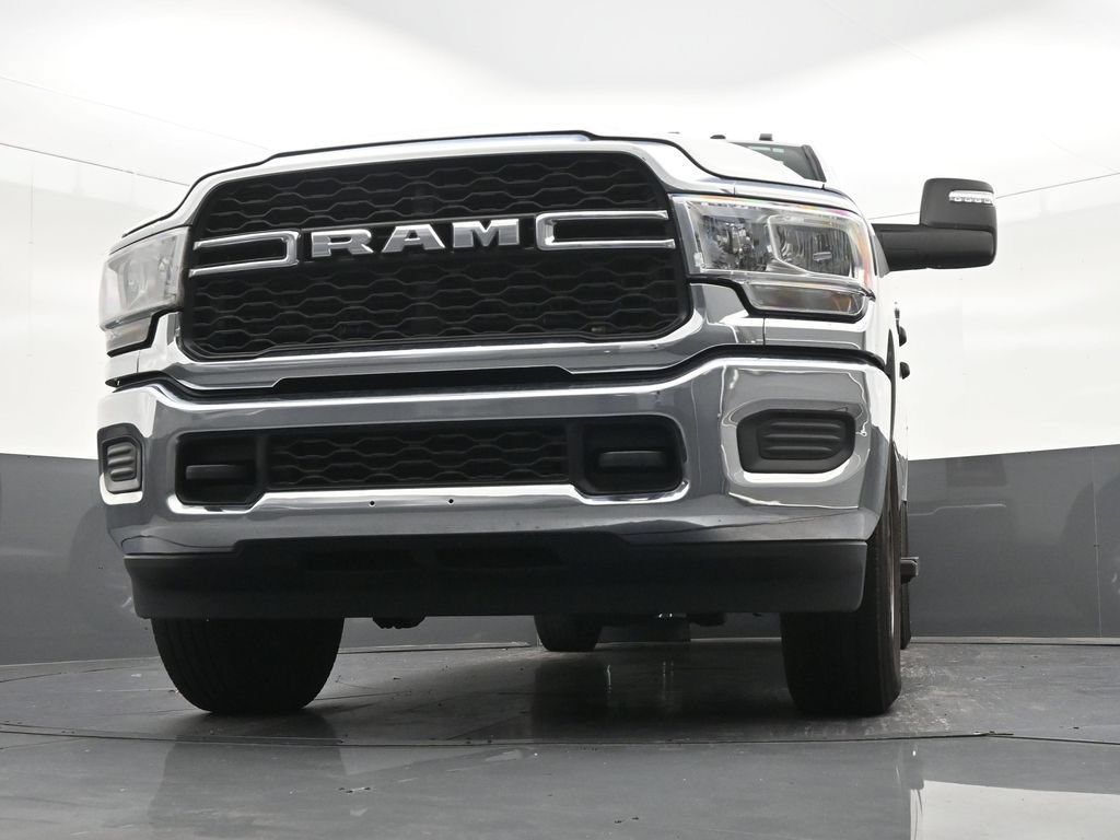 Used 2024 RAM 2500 Tradesman w/ Chrome Appearance Group AWD/4WD image 31