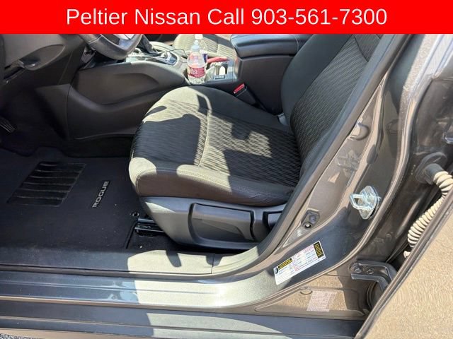Used 2019 Nissan Rogue S w/ Special Edition Package FWD image 10