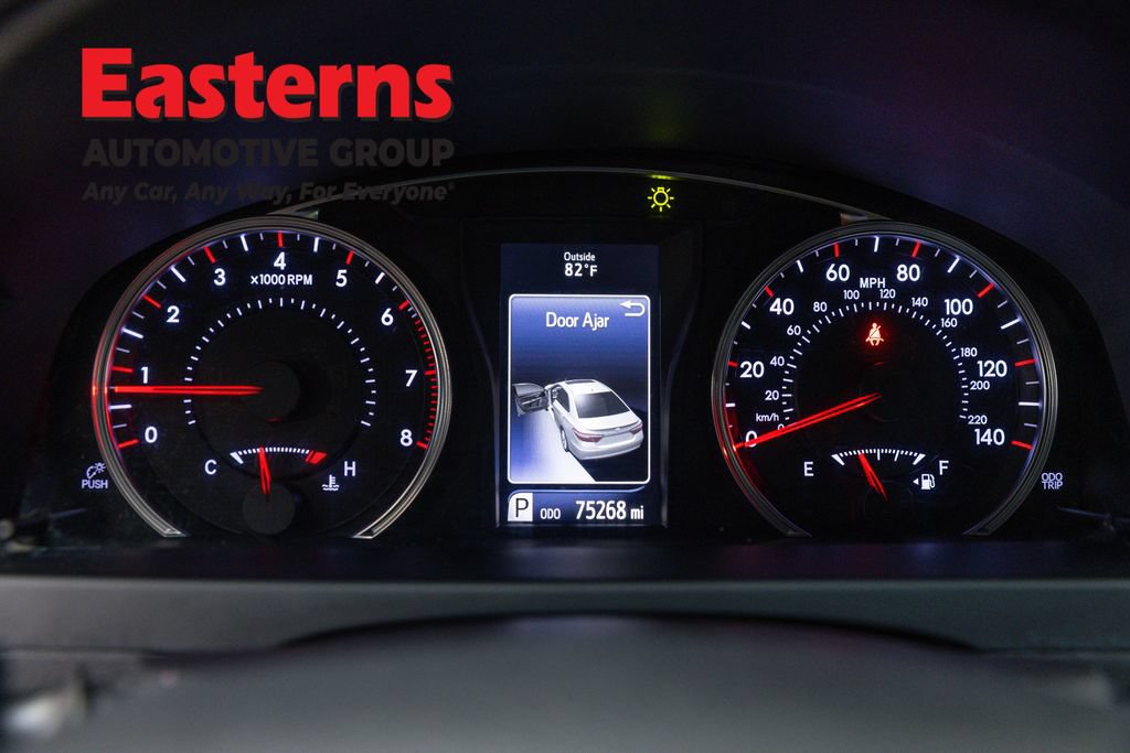 Used 2016 Toyota Camry SE FWD image 17