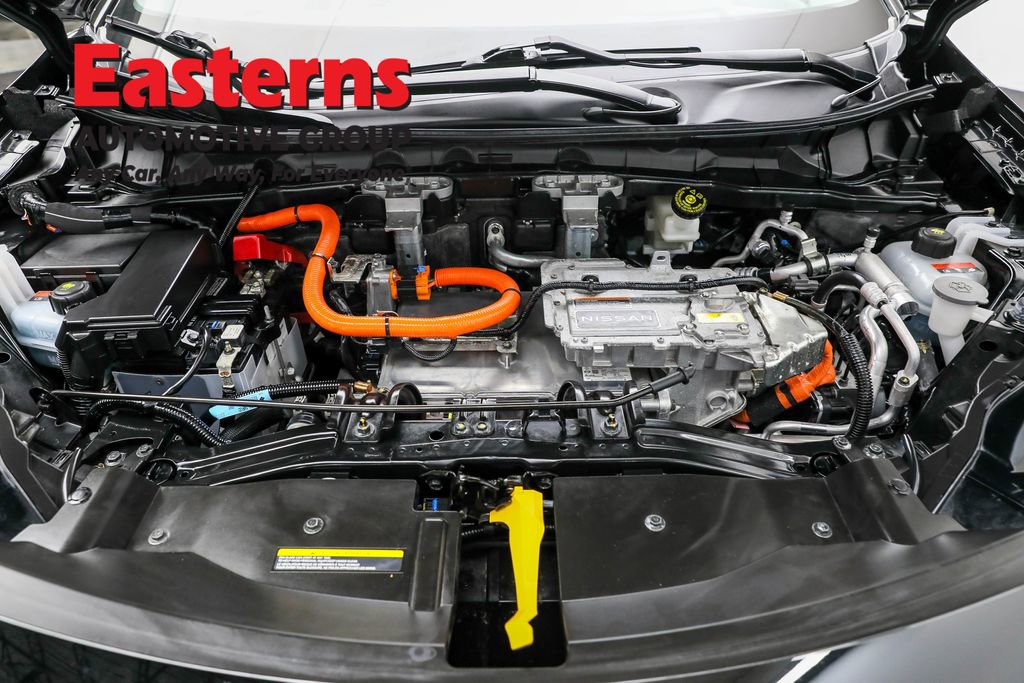 Used 2023 Nissan Ariya AWD image 7