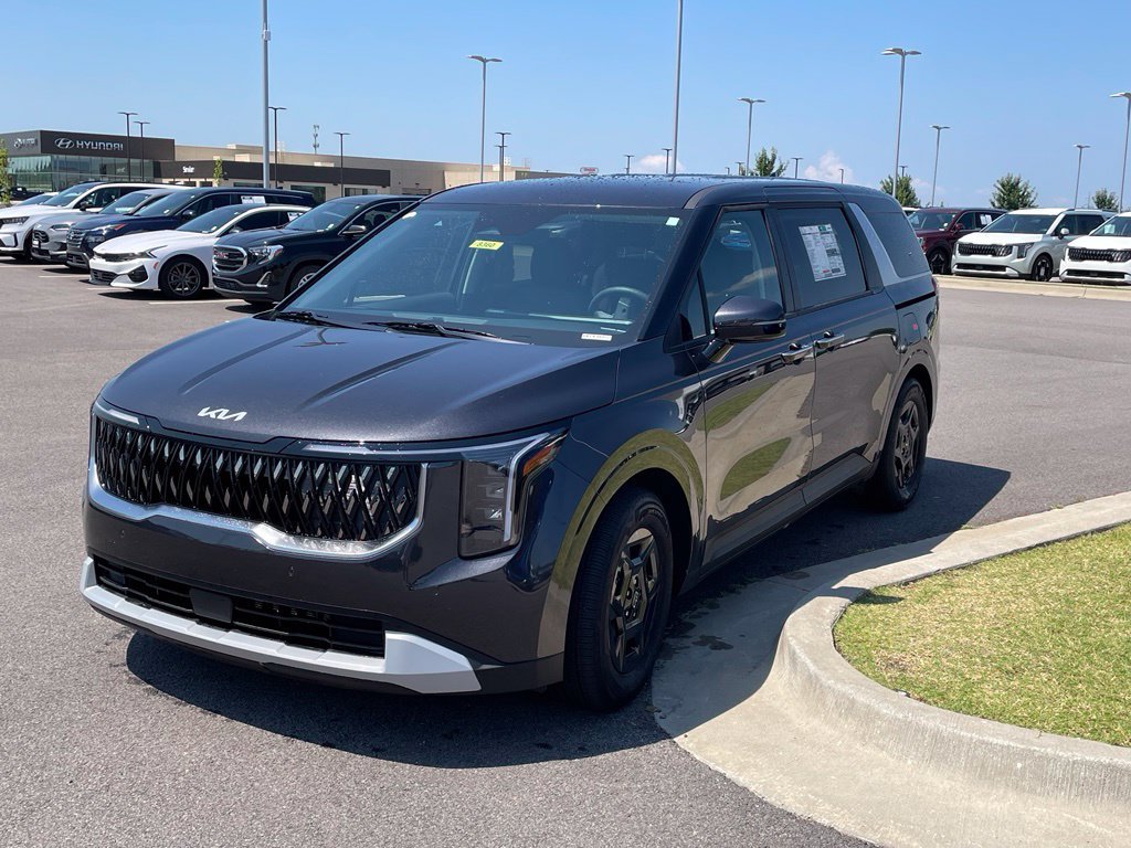 New 2026 Kia Carnival FWD image 3