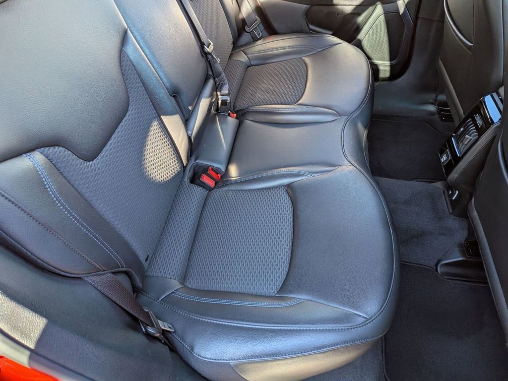 Used 2023 Jeep Compass Latitude image 21