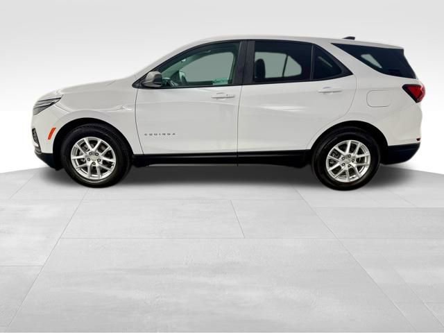 Used 2023 Chevrolet Equinox LS w/ LS Convenience Package image 5