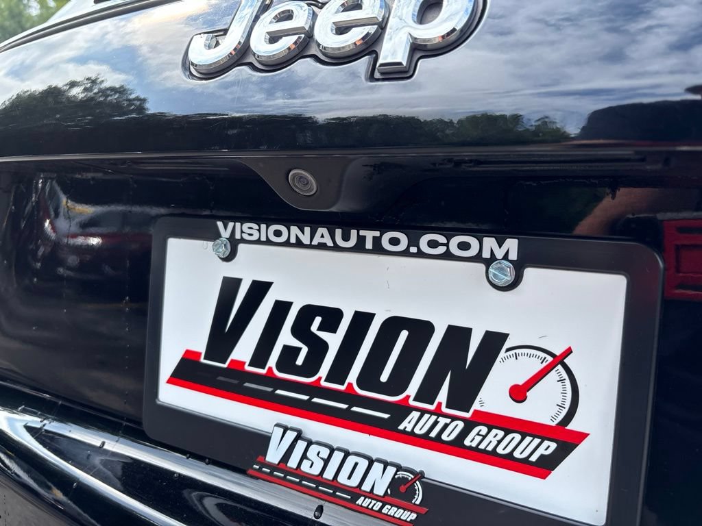 Used 2019 Jeep Compass Latitude w/ Cold Weather Group AWD/4WD image 11