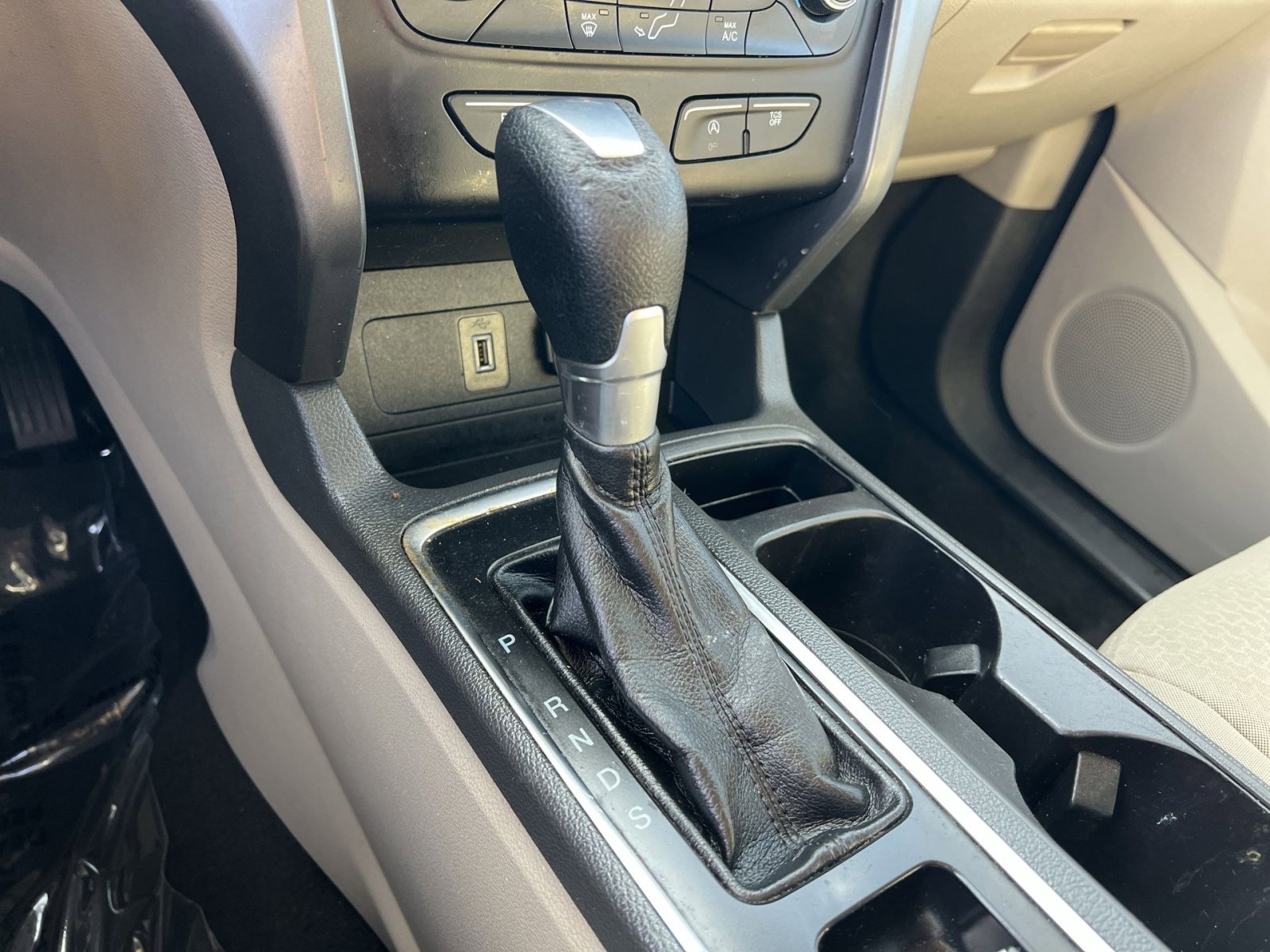 Used 2017 Ford Escape SE image 29