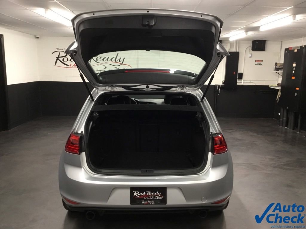 Used 2017 Volkswagen GTI SE image 12
