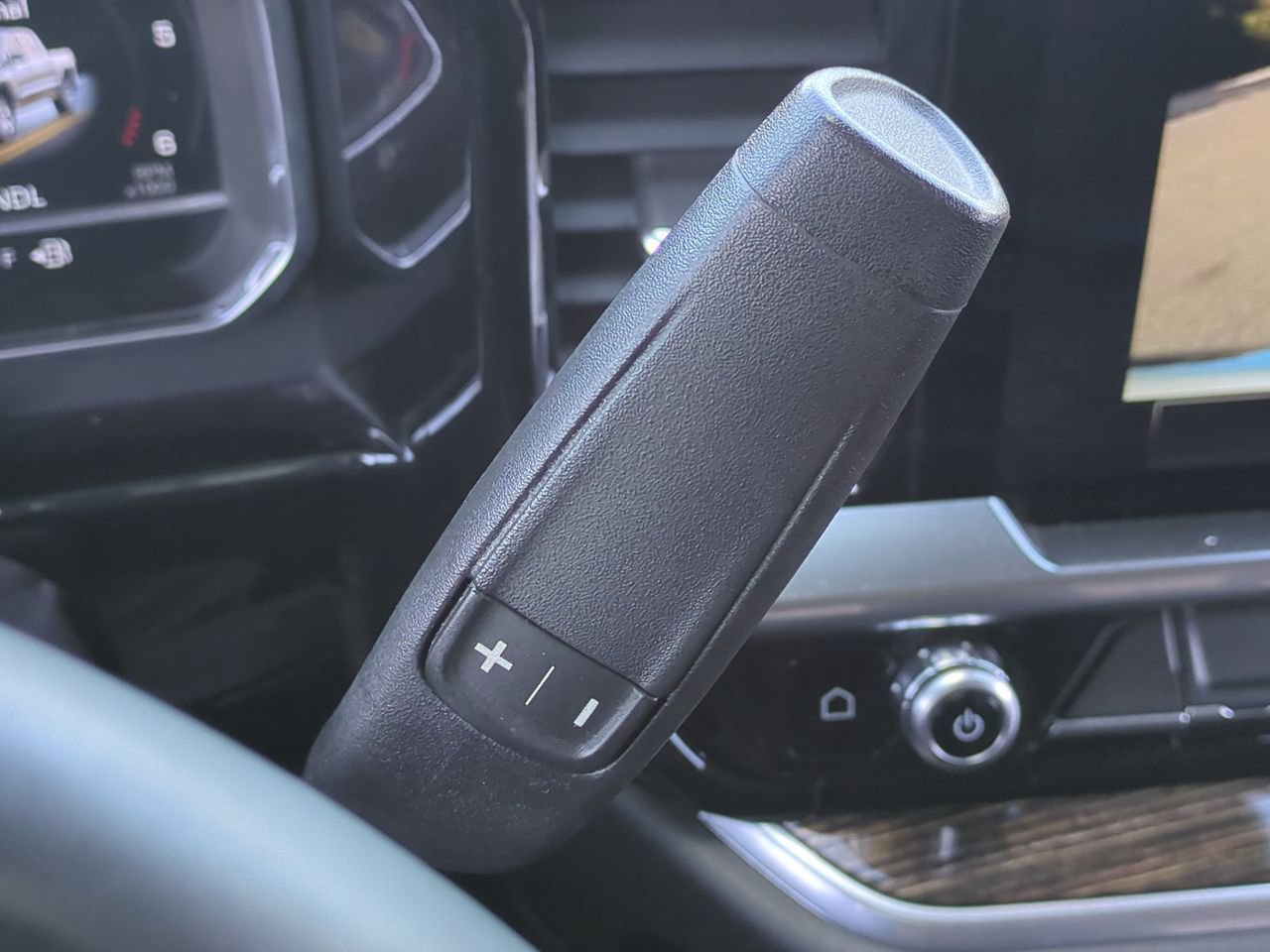 Used 2023 GMC Sierra 1500 Elevation image 16