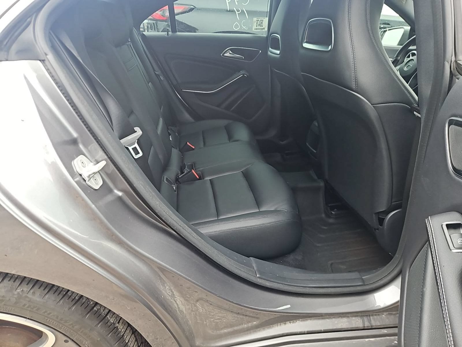 Used 2014 Mercedes-Benz CLA 250 4MATIC image 9