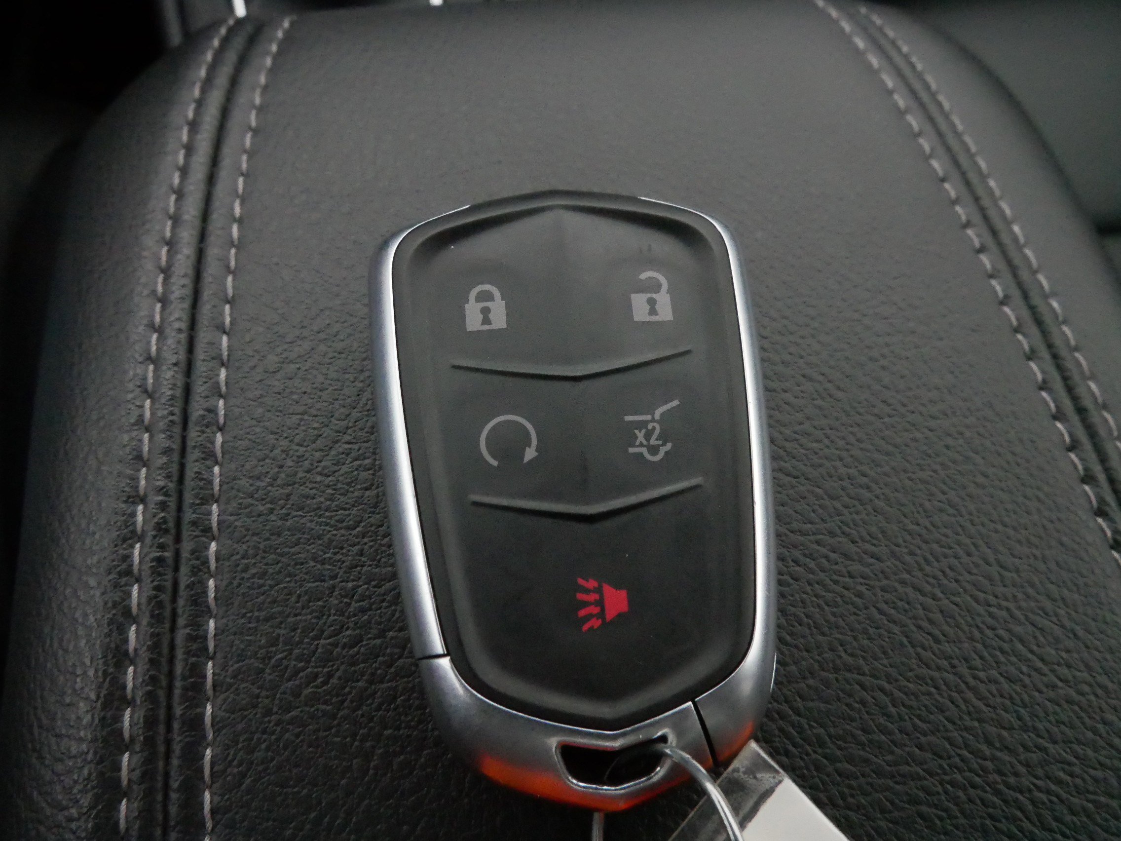 Certified 2022 Cadillac XT4 Premium Luxury w/ Technology Package image 34