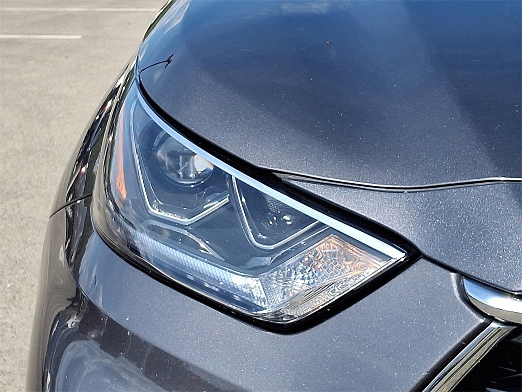 Used 2021 Toyota Highlander Limited image 9