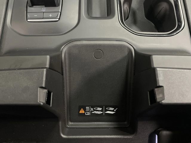 Used 2023 GMC Sierra 1500 AT4 image 27