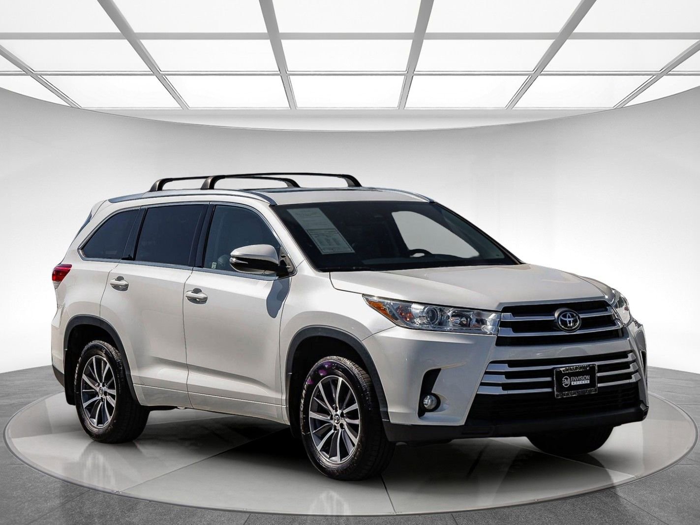 Used 2017 Toyota Highlander XLE image 6