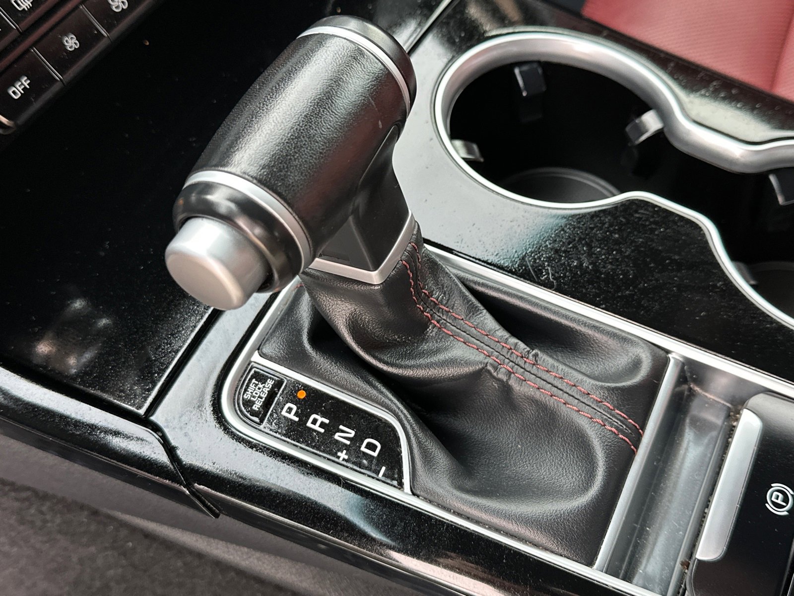 Used 2022 Kia Stinger GT-Line w/ Sun & Sound Package image 34