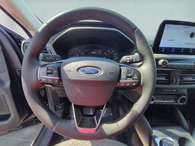 Used 2022 Ford Escape SE w/ Cold Weather Package FWD image 17