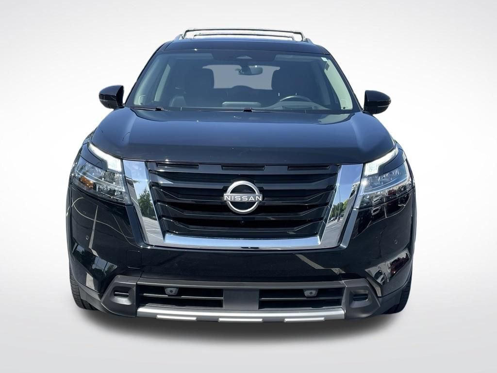 Used 2023 Nissan Pathfinder Platinum FWD image 9