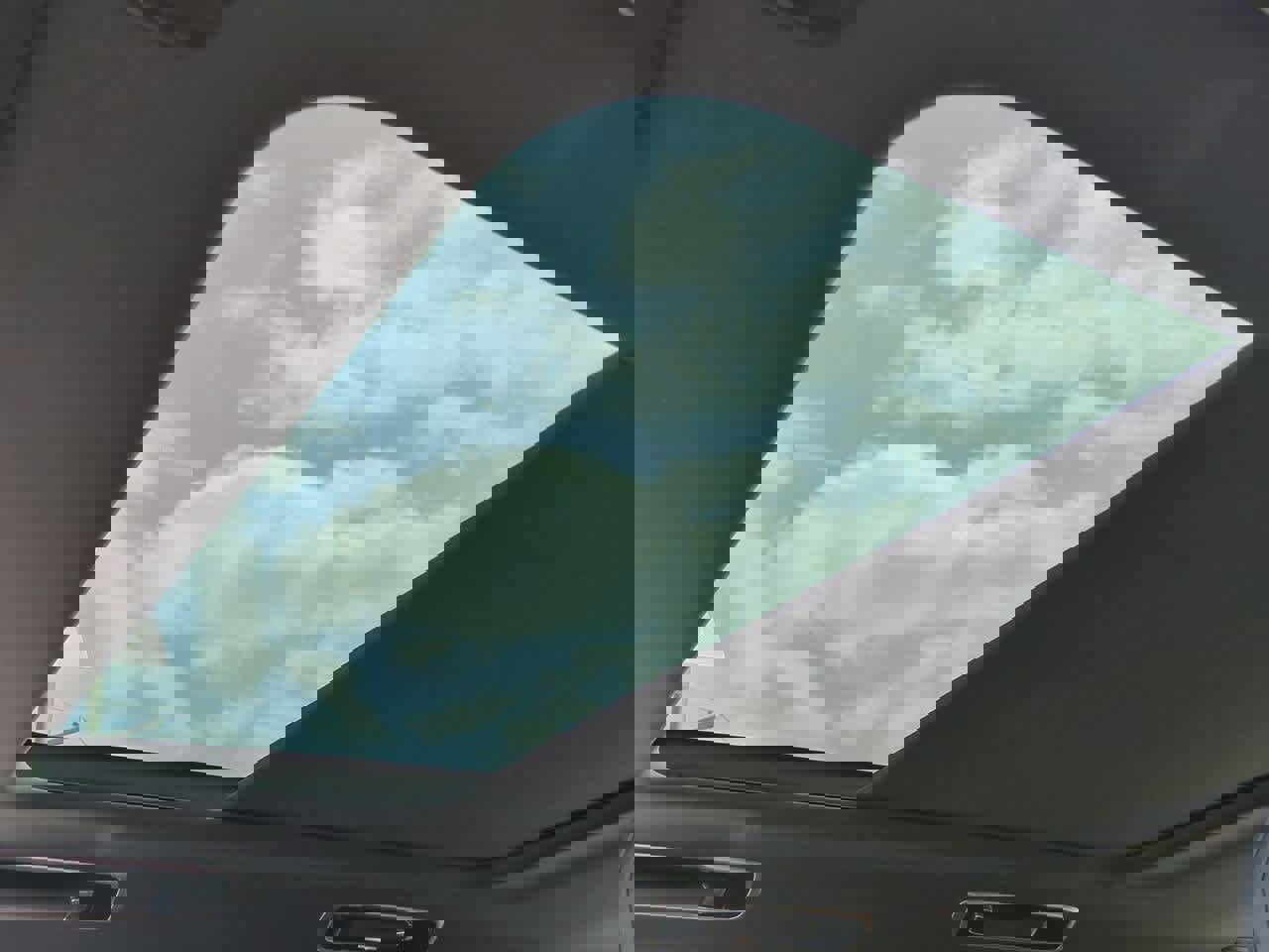 New 2025 Land Rover Range Rover SE image 19