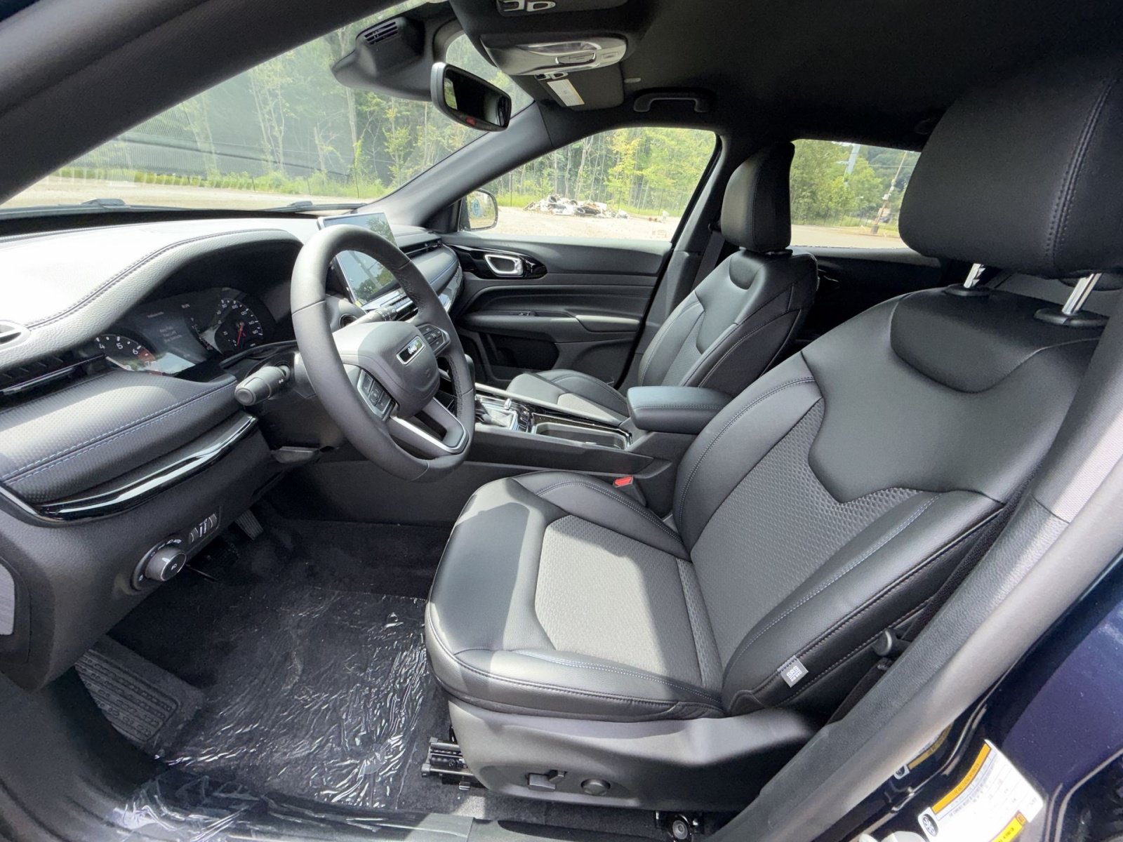 New 2026 Jeep Compass Latitude AWD/4WD image 13