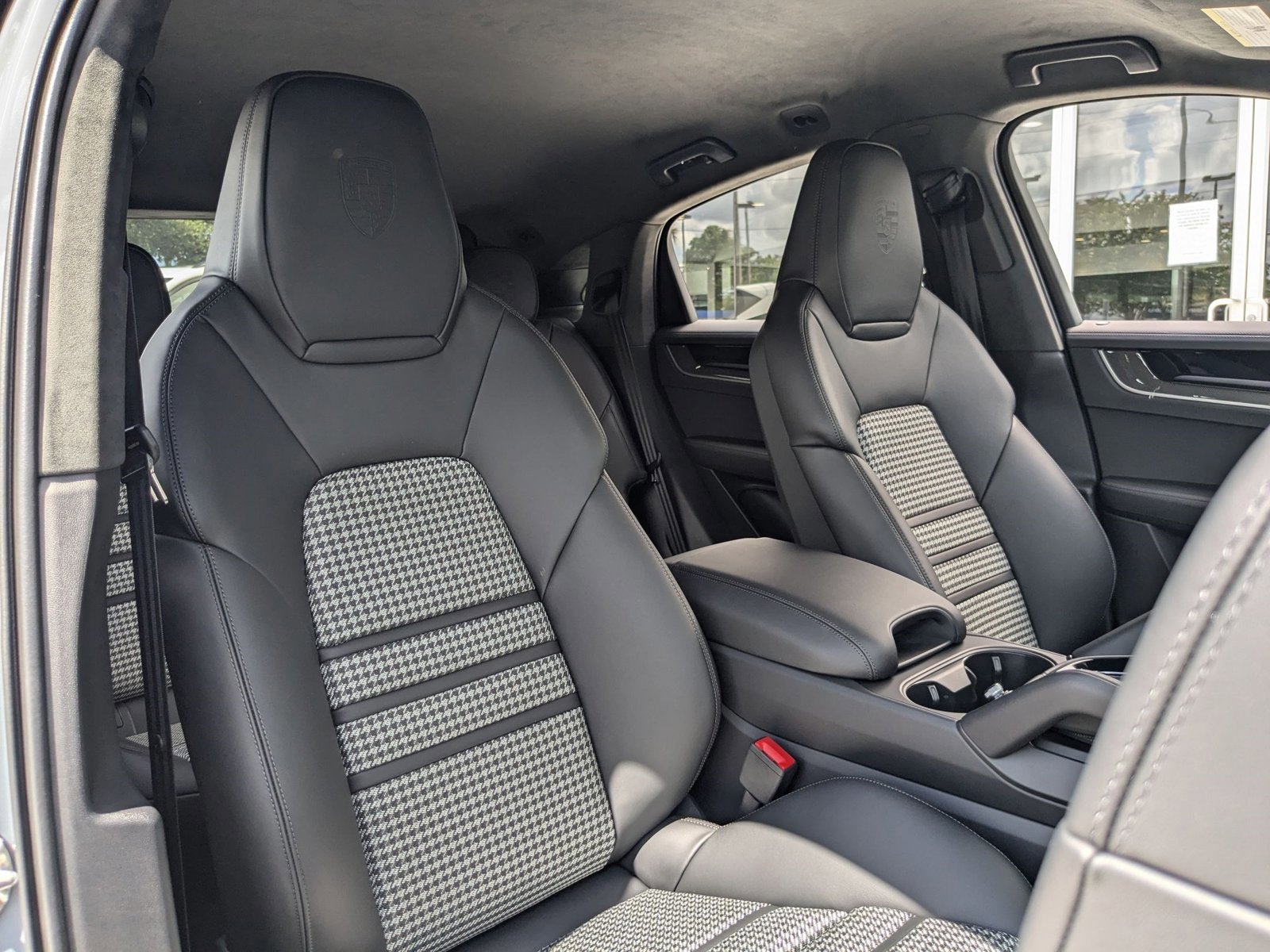 New 2025 Porsche Cayenne S AWD/4WD image 25