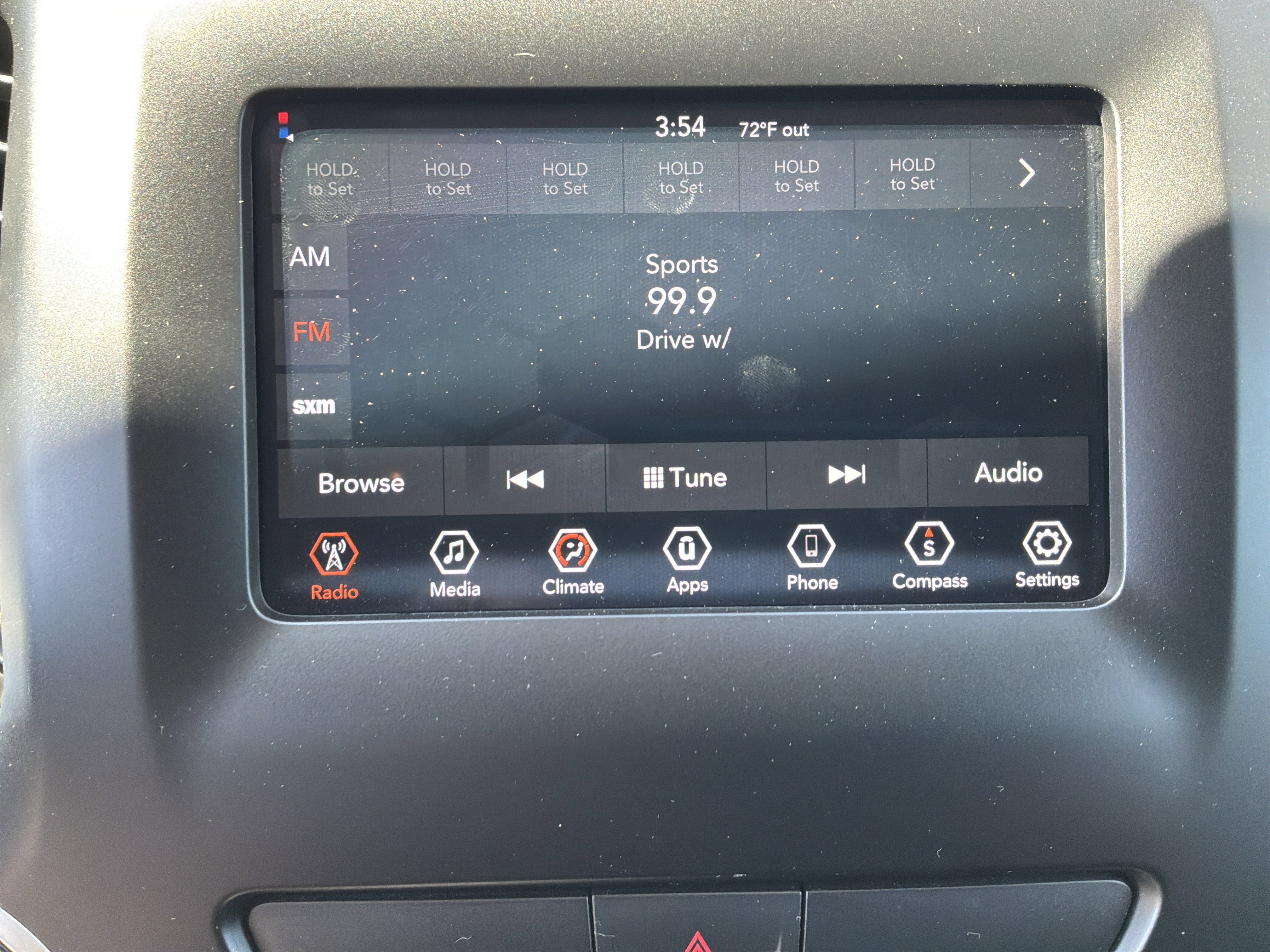 Used 2019 Jeep Cherokee Latitude Plus FWD image 23