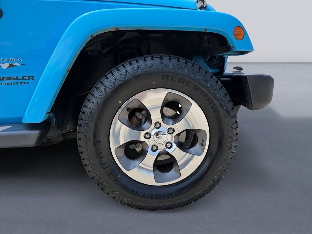 Used 2017 Jeep Wrangler Unlimited Sahara w/ Max Tow Package AWD/4WD image 9