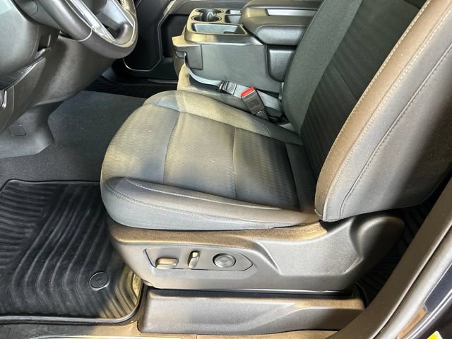Used 2022 Chevrolet Silverado 1500 LT AWD/4WD image 9