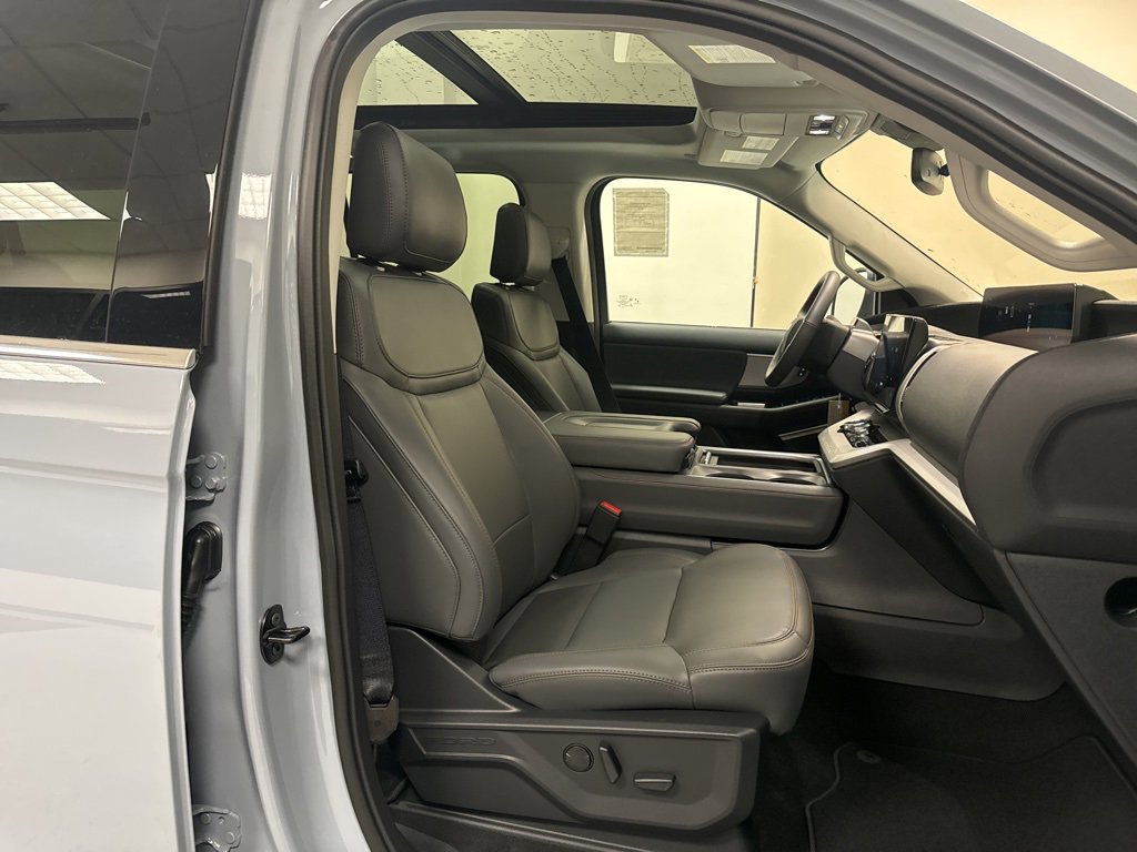 New 2025 Ford Expedition Max Active image 44