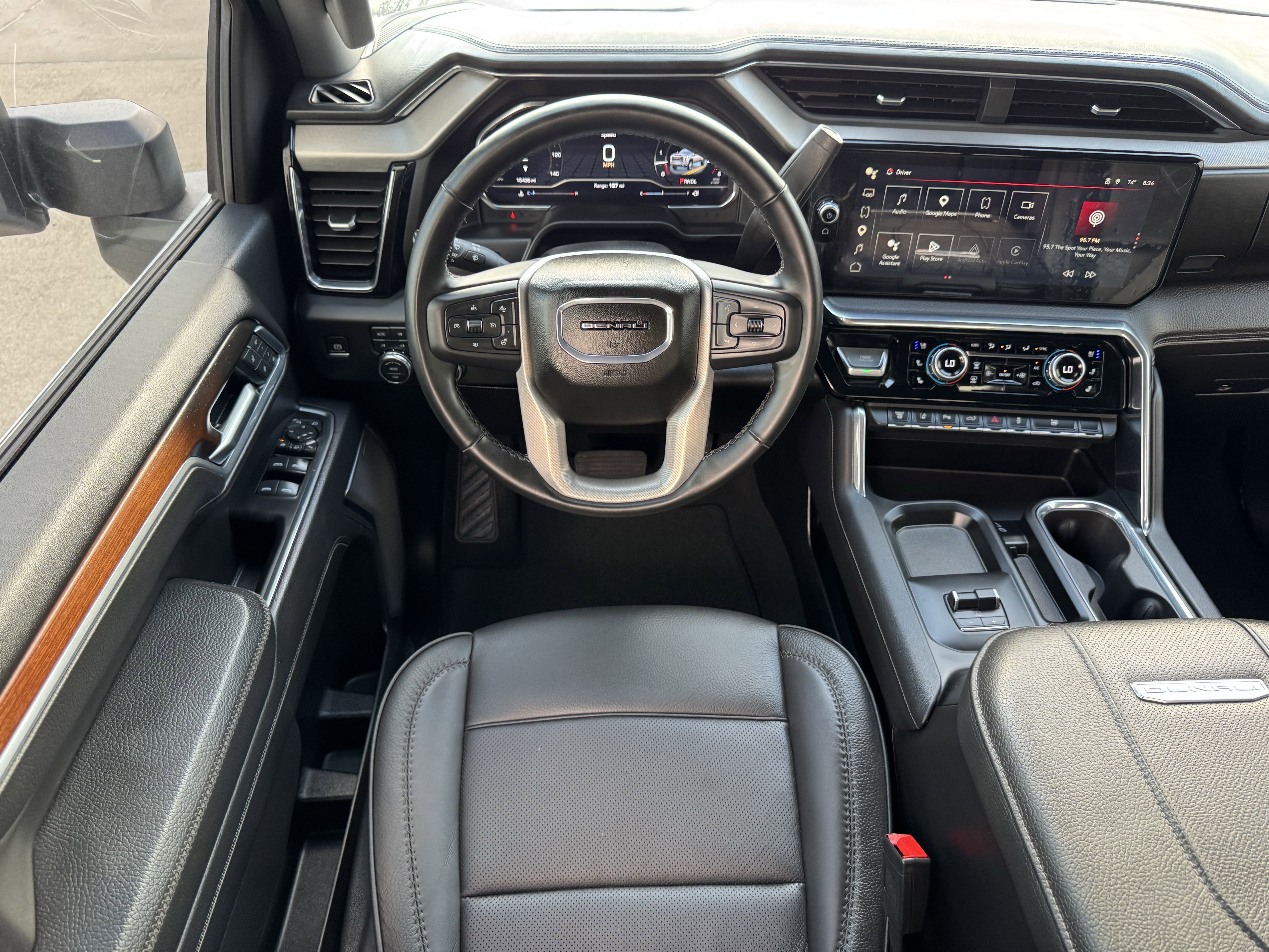 Used 2025 GMC Sierra 3500 Denali image 14