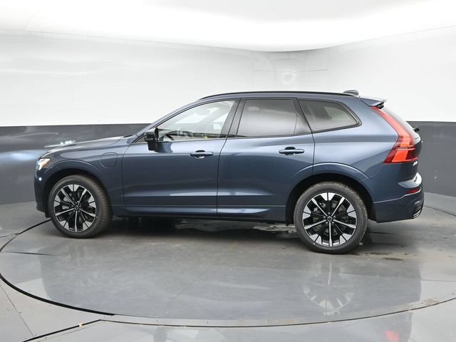 New 2026 Volvo XC60 T8 Plus w/ Climate Package PRO AWD/4WD image 7