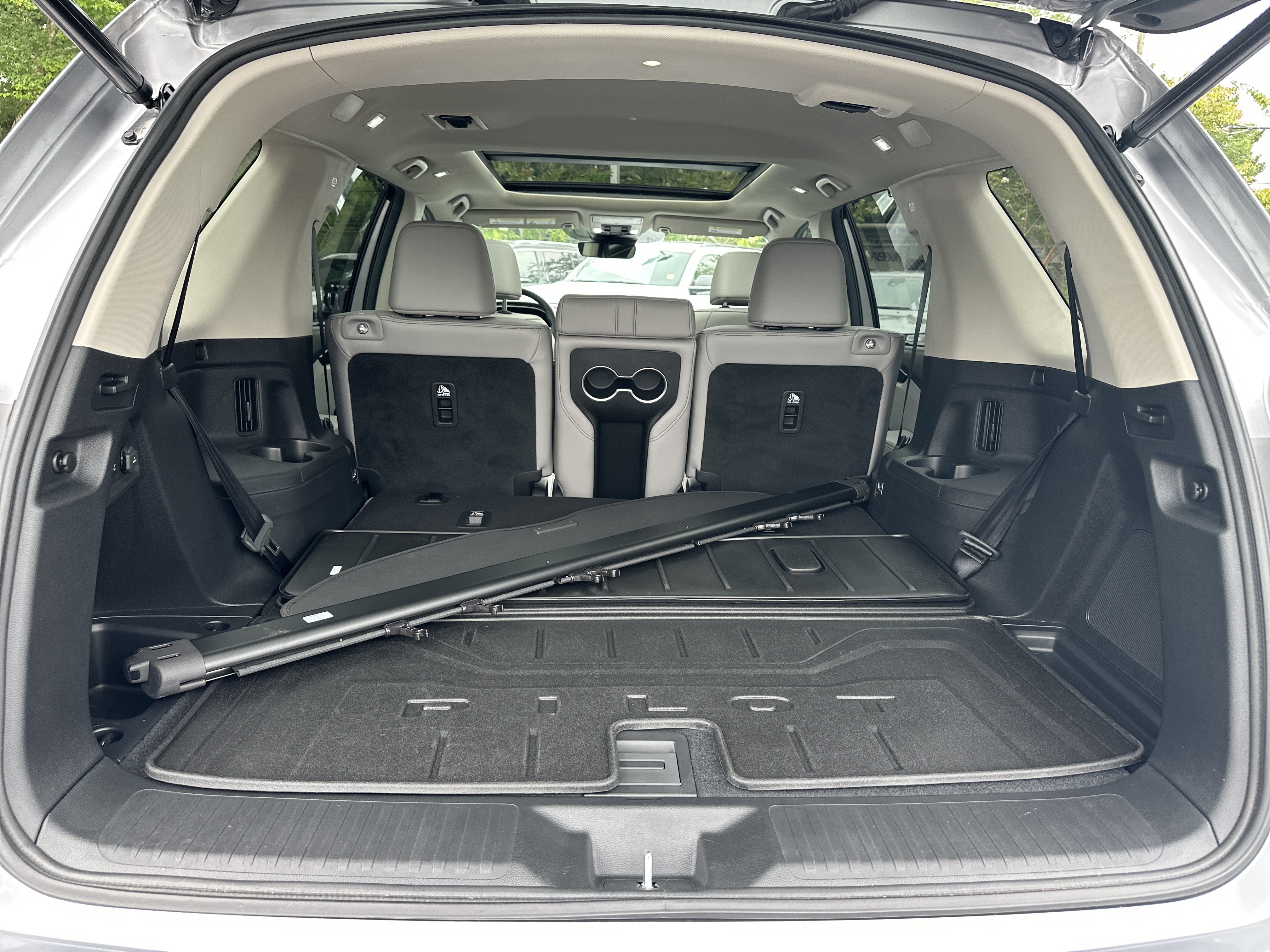Used 2025 Honda Pilot Touring image 20
