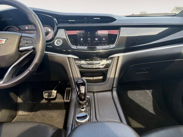 Used 2022 Cadillac XT6 Sport AWD/4WD image 11