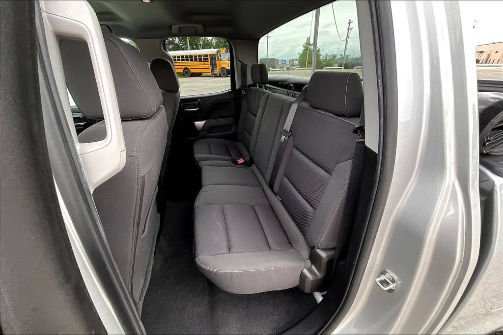 Used 2019 Chevrolet Silverado 1500 LT AWD/4WD image 7