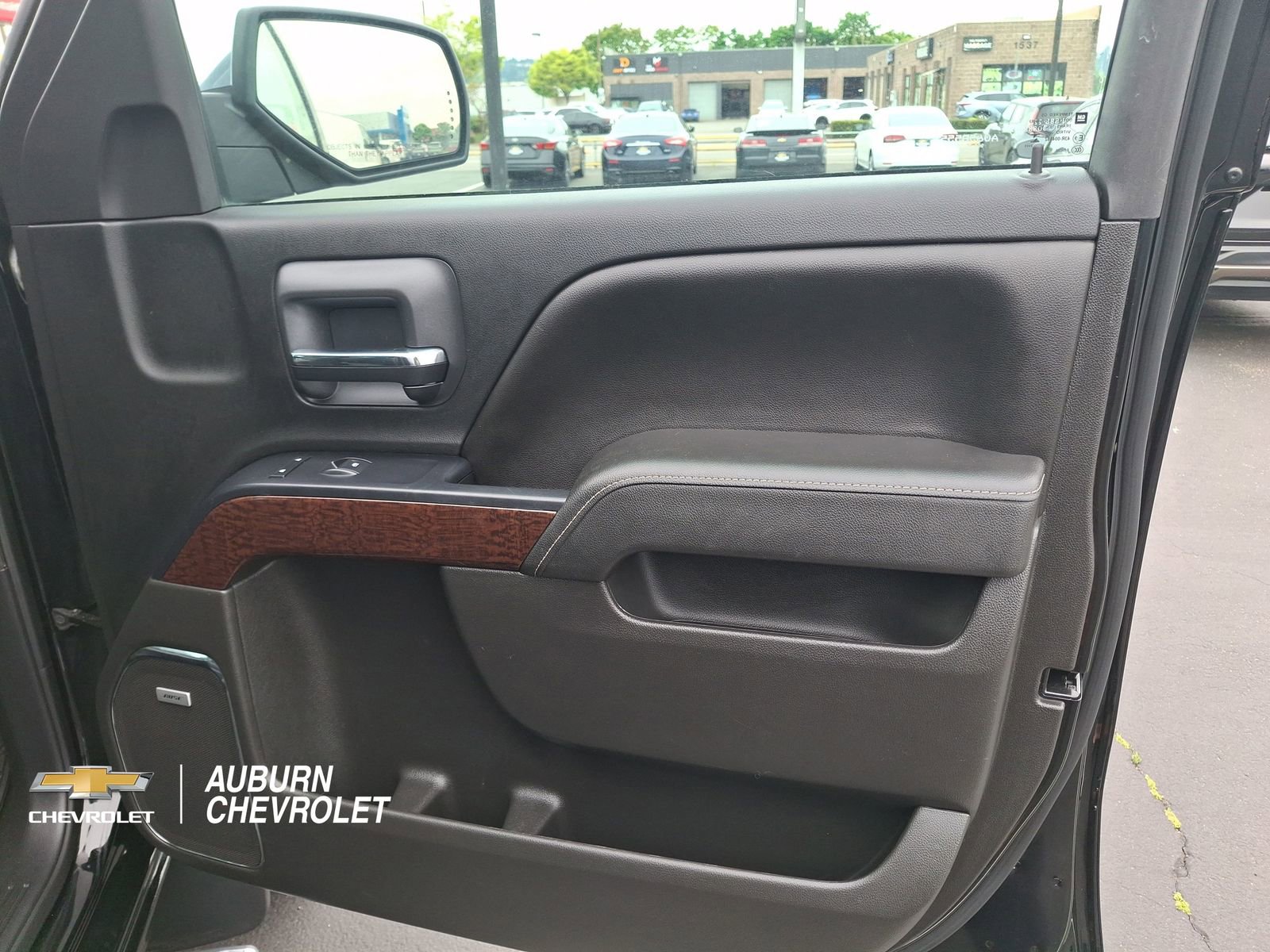 Certified 2015 GMC Sierra 1500 SLT w/ SLT Crew Cab Value Package AWD/4WD image 22
