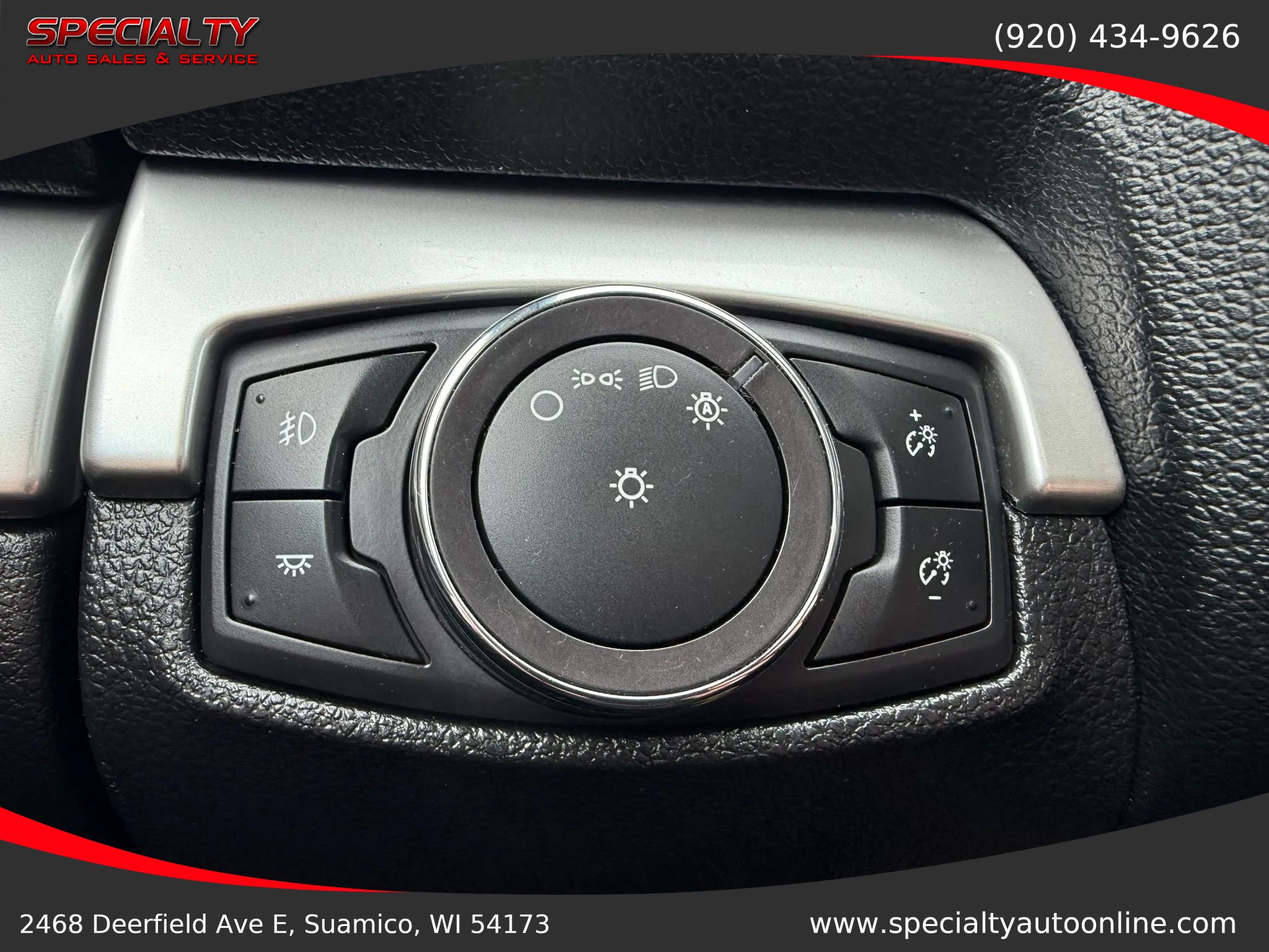 Used 2017 Ford Explorer XLT image 31