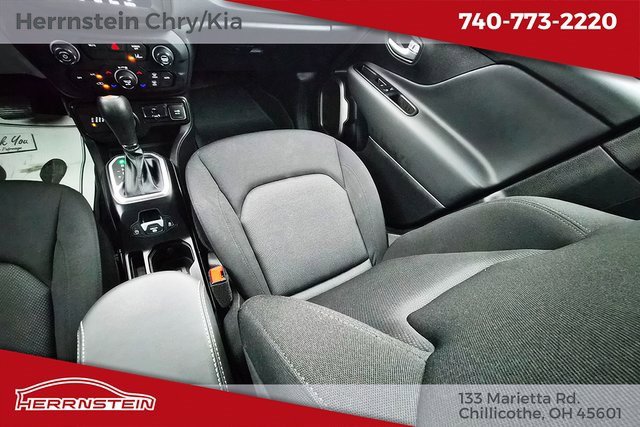 Used 2023 Jeep Renegade Latitude image 14