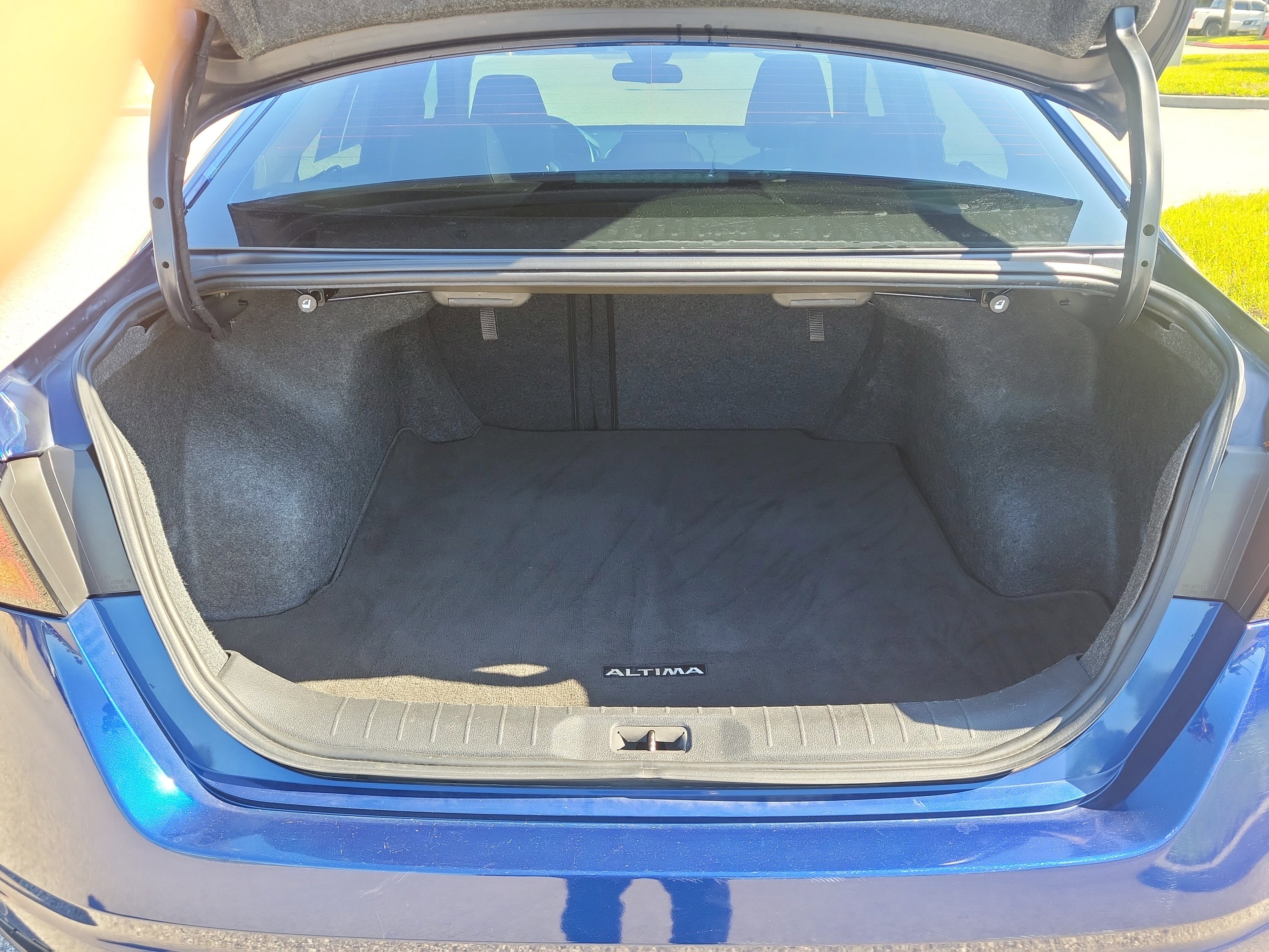 Certified 2021 Nissan Altima 2.5 SR FWD image 13