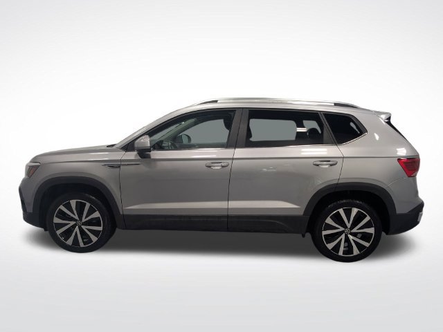 Used 2024 Volkswagen Taos SE FWD image 5