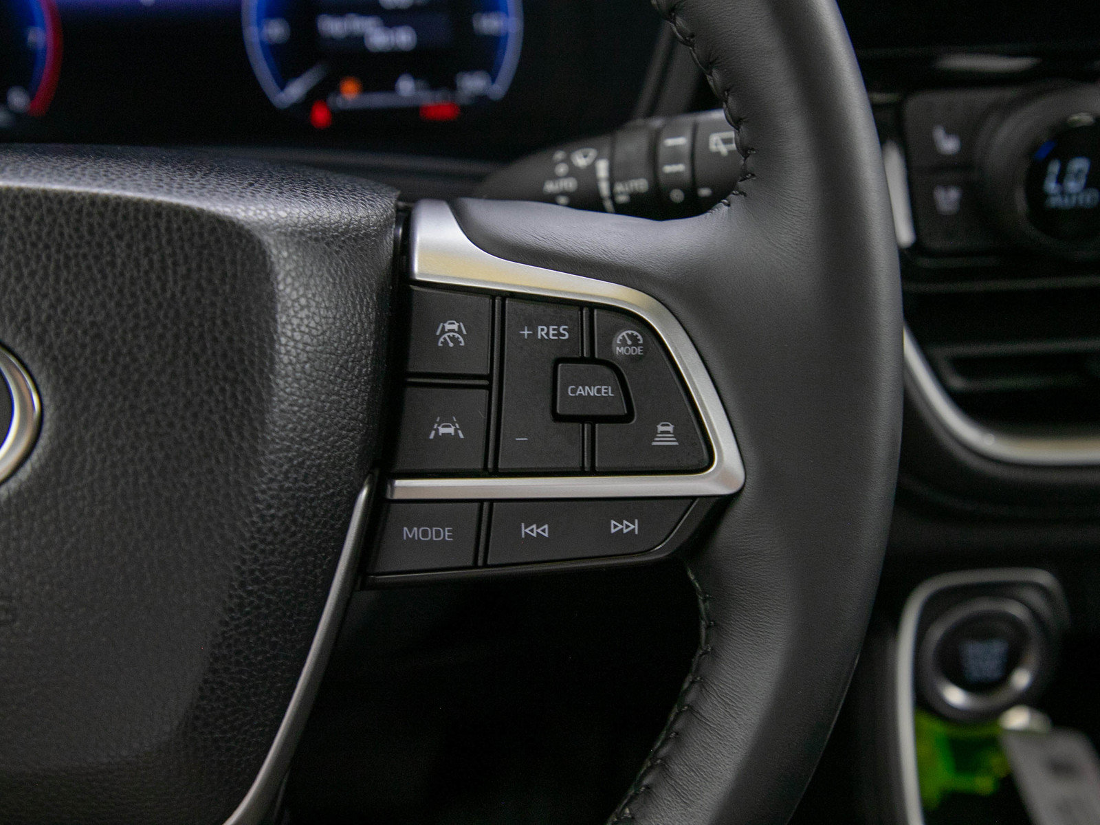 Used 2024 Toyota Grand Highlander AWD image 26