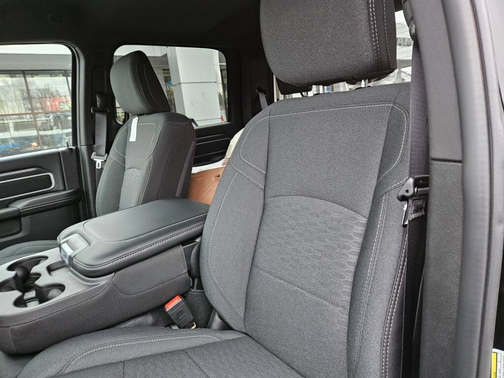 New 2026 RAM 2500 Big Horn AWD/4WD image 15