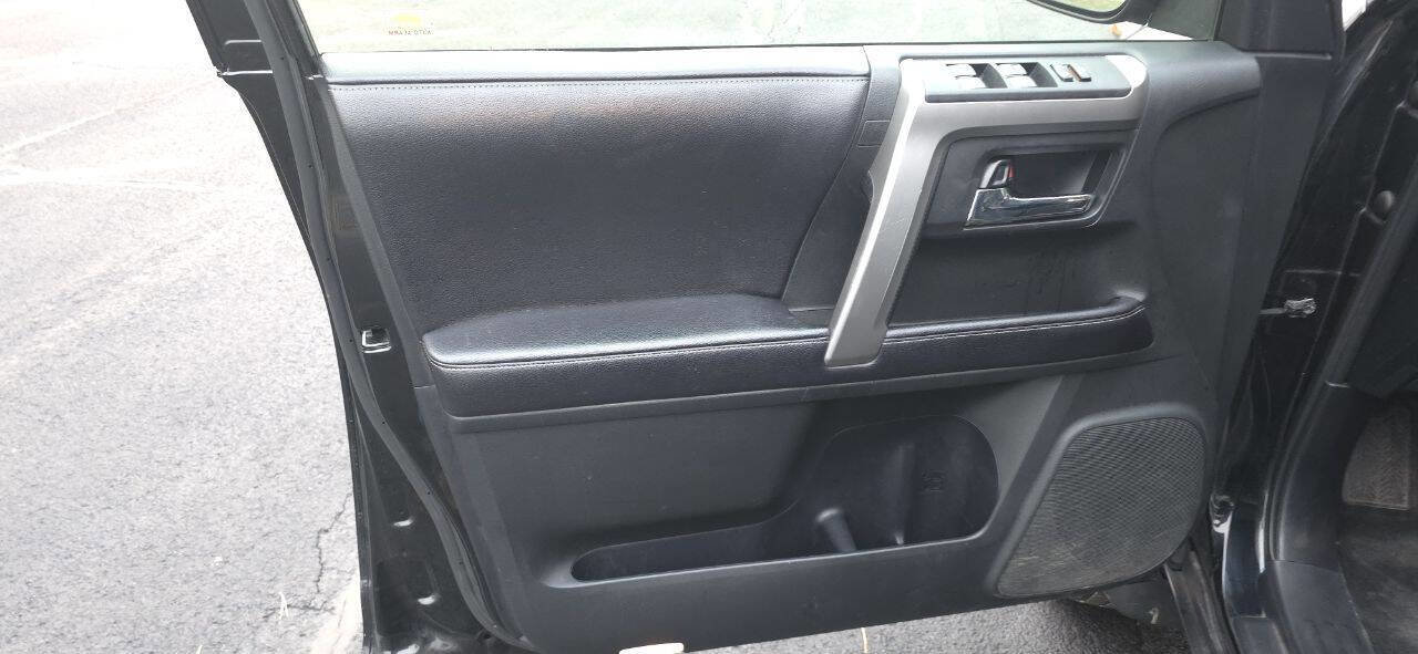 Used 2017 Toyota 4Runner SR5 image 29