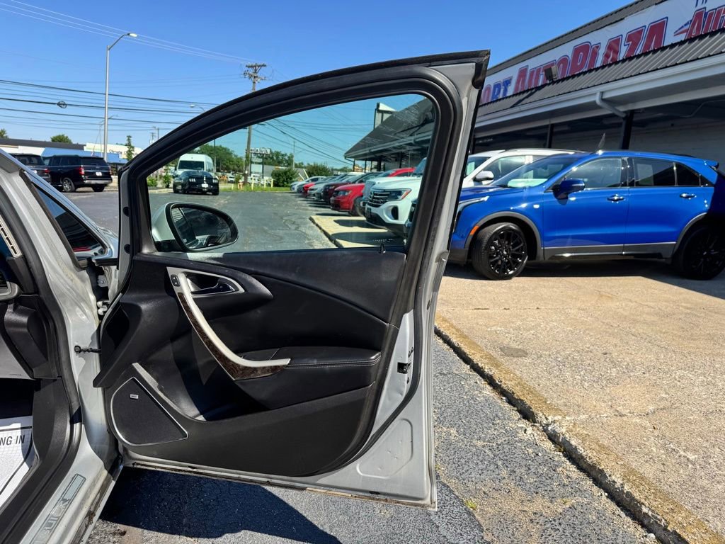 Used 2012 Buick Verano Leather FWD image 30